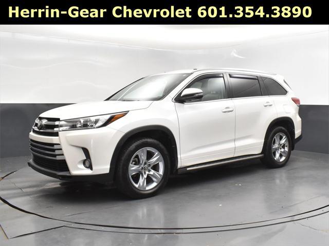 used 2017 Toyota Highlander car, priced at $24,444