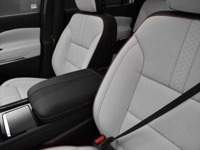 new 2025 Chevrolet Traverse car, priced at $57,540