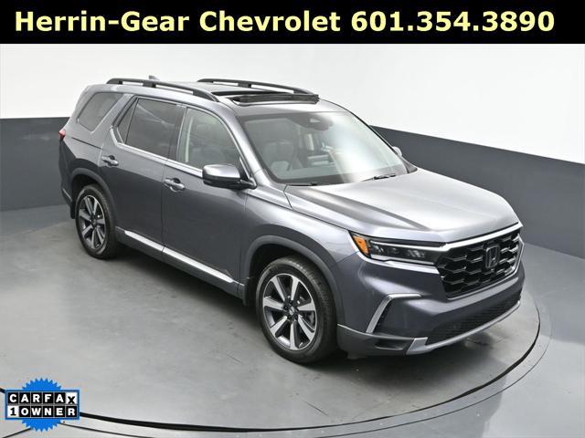 used 2025 Honda Pilot car, priced at $43,824