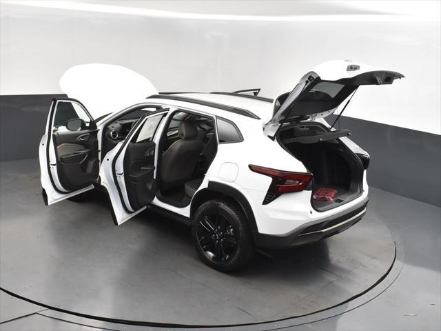 new 2025 Chevrolet Trax car, priced at $25,895