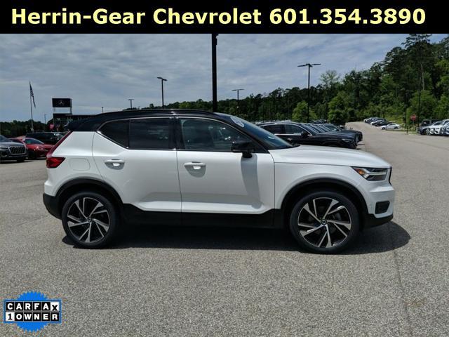 used 2021 Volvo XC40 car, priced at $30,777