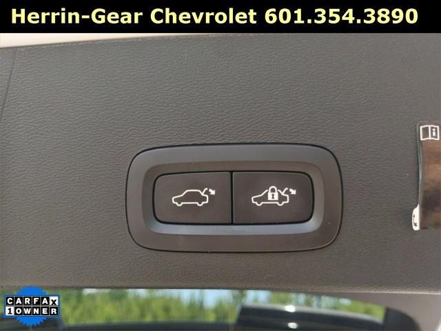 used 2021 Volvo XC40 car, priced at $30,777