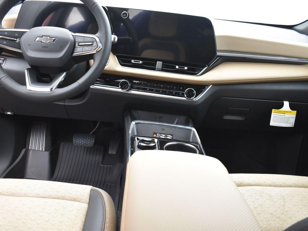 new 2026 Chevrolet Equinox car, priced at $34,905