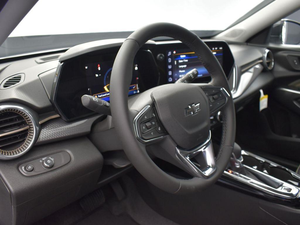 new 2025 Chevrolet Trax car, priced at $25,395