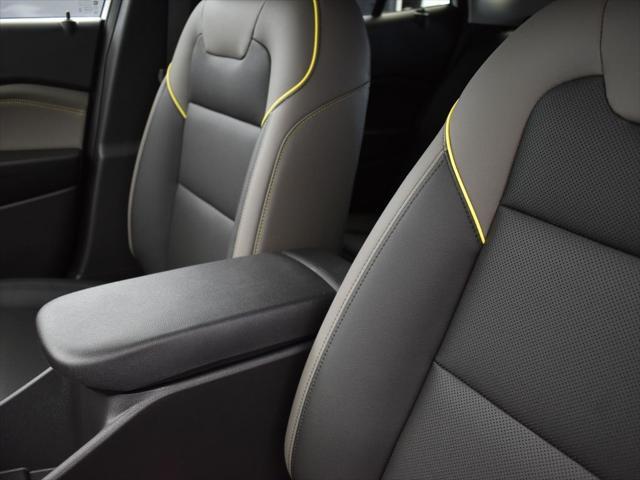 new 2025 Chevrolet Trax car