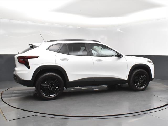 new 2025 Chevrolet Trax car