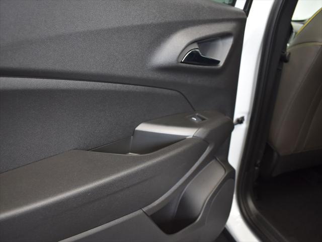 new 2025 Chevrolet Trax car