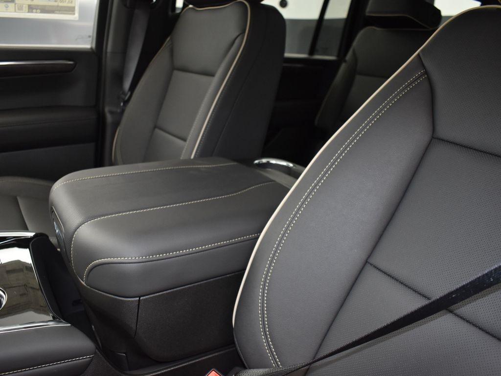 new 2025 Chevrolet Suburban car, priced at $76,815