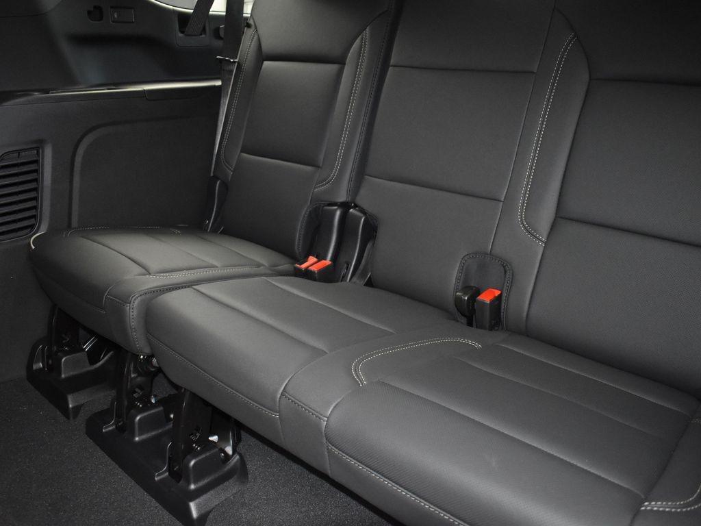 new 2025 Chevrolet Suburban car, priced at $76,815