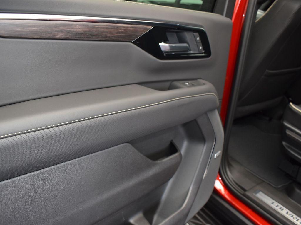 new 2025 Chevrolet Suburban car, priced at $76,815