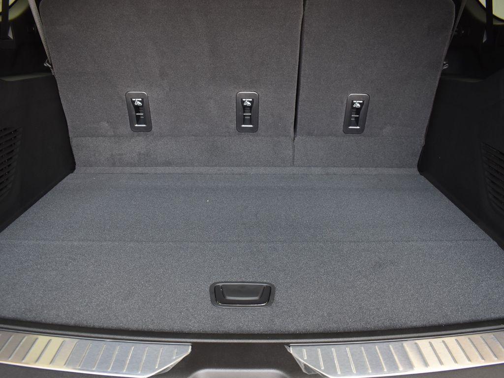 new 2025 Chevrolet Suburban car, priced at $76,815
