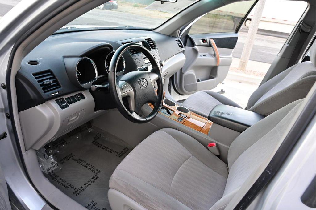 used 2008 Toyota Highlander Hybrid car, priced at $12,850