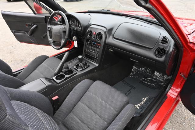 used 1994 Mazda MX-5 Miata car, priced at $13,650