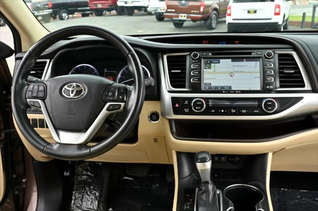 used 2019 Toyota Highlander car, priced at $24,995