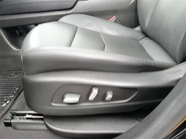 used 2022 Cadillac XT5 car, priced at $35,899
