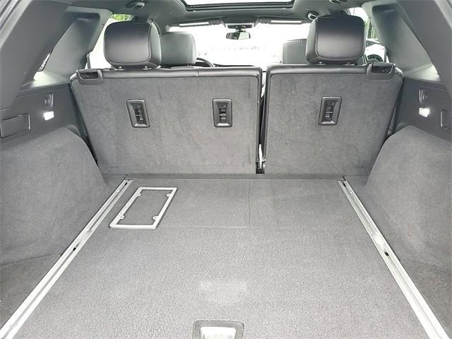 used 2022 Cadillac XT5 car, priced at $35,899