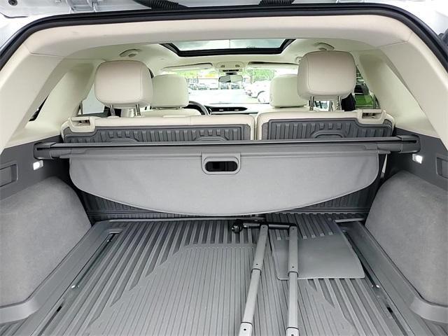 used 2021 Cadillac XT5 car, priced at $33,588
