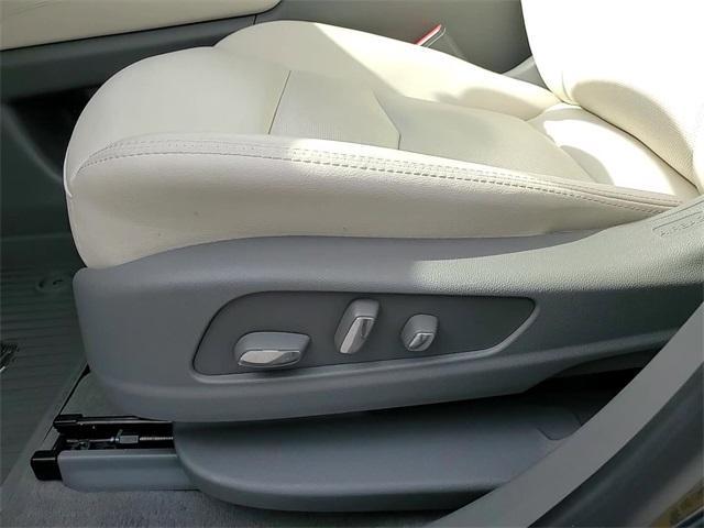 used 2025 Cadillac XT5 car, priced at $47,997
