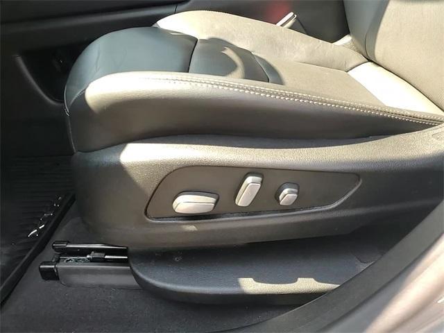 used 2022 Cadillac XT5 car, priced at $33,288