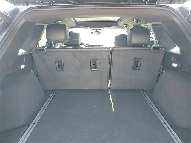 used 2022 Cadillac XT5 car, priced at $33,288