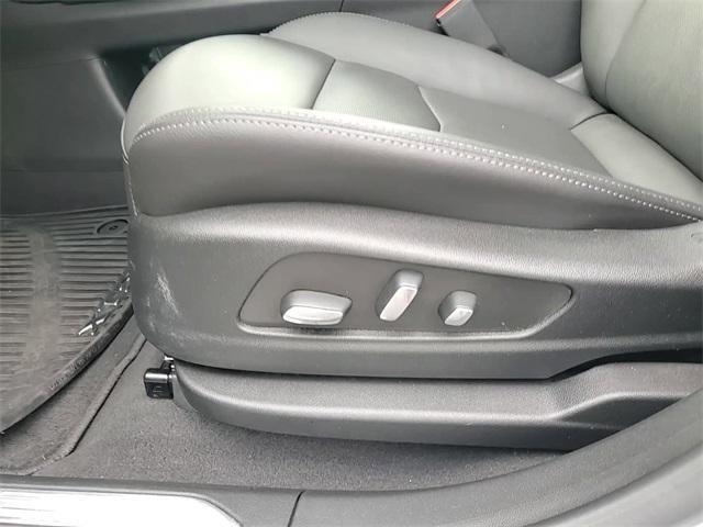 used 2023 Cadillac XT5 car, priced at $34,696