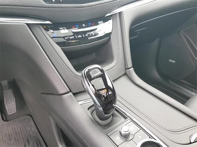 used 2023 Cadillac XT5 car, priced at $34,696