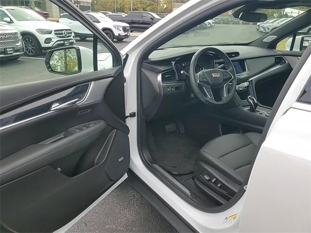 used 2023 Cadillac XT5 car, priced at $34,696