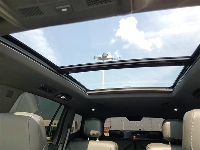 used 2023 Cadillac XT6 car, priced at $41,989