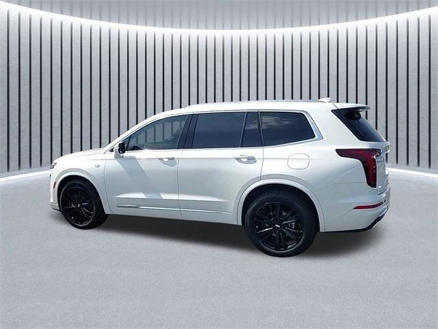 used 2023 Cadillac XT6 car, priced at $41,989