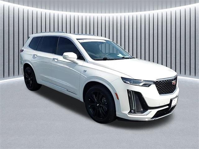 used 2023 Cadillac XT6 car, priced at $41,989