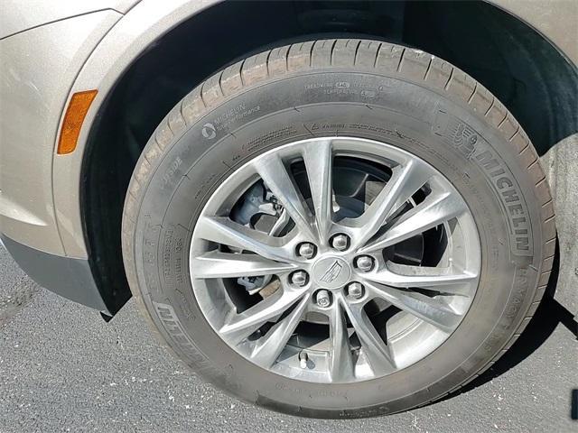 used 2022 Cadillac XT5 car, priced at $34,888