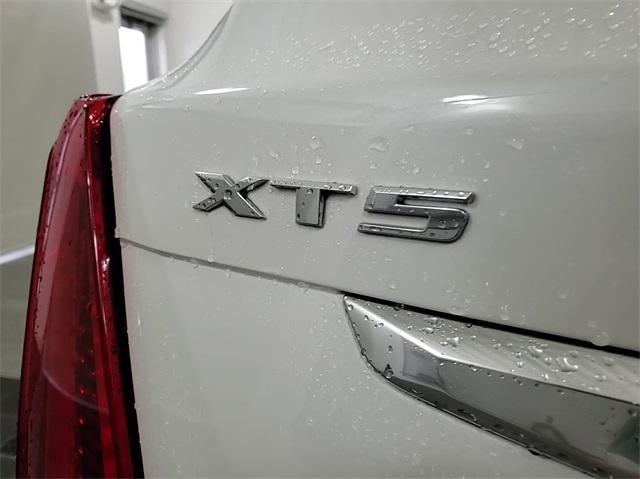 used 2022 Cadillac XT5 car, priced at $32,927