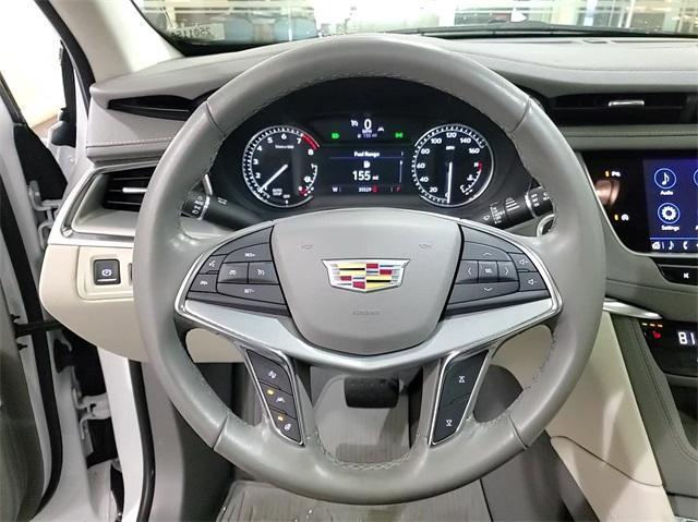 used 2022 Cadillac XT5 car, priced at $32,927