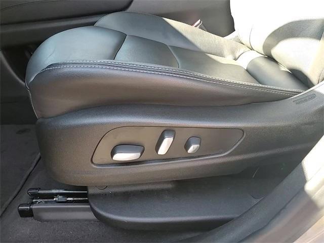 used 2023 Cadillac XT6 car, priced at $38,888