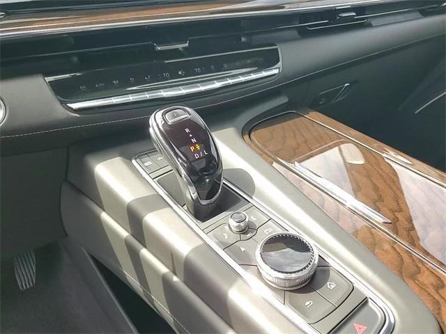 used 2023 Cadillac Escalade car, priced at $79,092