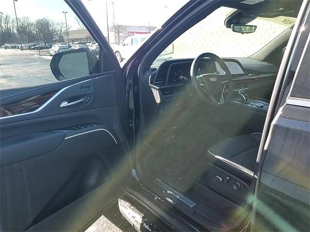 used 2024 Cadillac Escalade ESV car, priced at $89,382