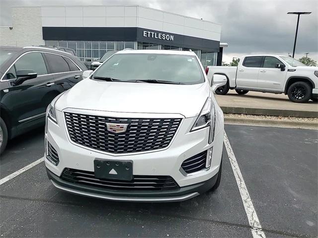 used 2022 Cadillac XT5 car, priced at $31,299
