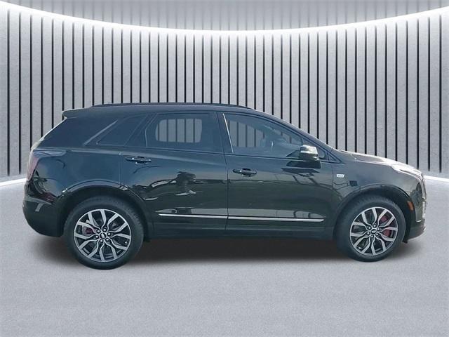 used 2022 Cadillac XT5 car, priced at $38,098