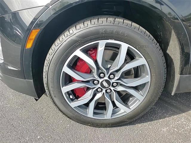 used 2022 Cadillac XT5 car, priced at $38,098