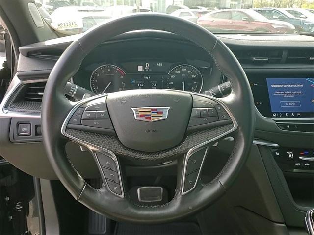 used 2022 Cadillac XT5 car, priced at $38,098