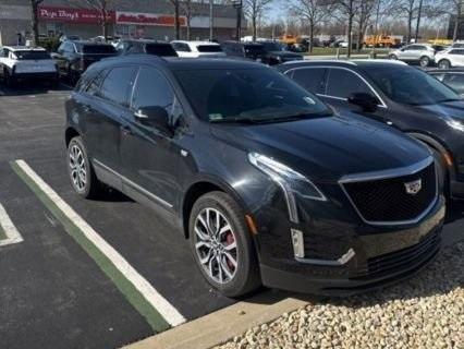 used 2022 Cadillac XT5 car, priced at $38,098