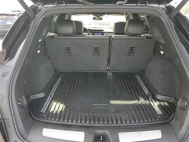 used 2022 Cadillac XT5 car, priced at $38,098