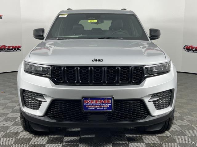 new 2025 Jeep Grand Cherokee car, priced at $43,310