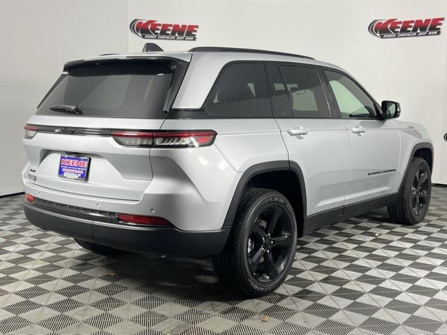 new 2025 Jeep Grand Cherokee car, priced at $43,310