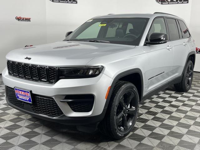 new 2025 Jeep Grand Cherokee car, priced at $43,310