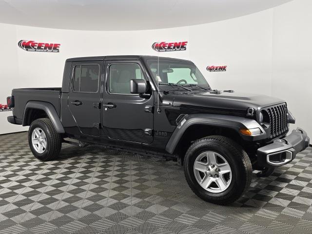 used 2023 Jeep Gladiator car, priced at $27,977