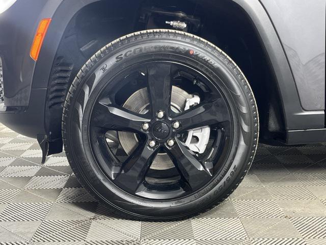 new 2025 Jeep Grand Cherokee L car