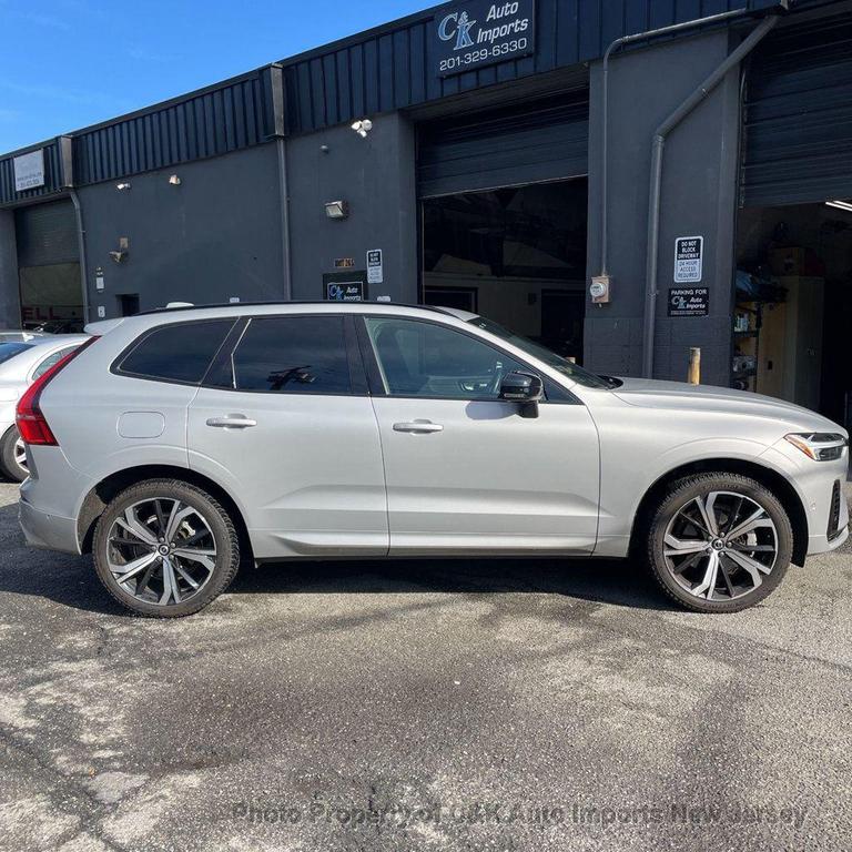 used 2022 Volvo XC60 Recharge Plug-In Hybrid car, priced at $35,945