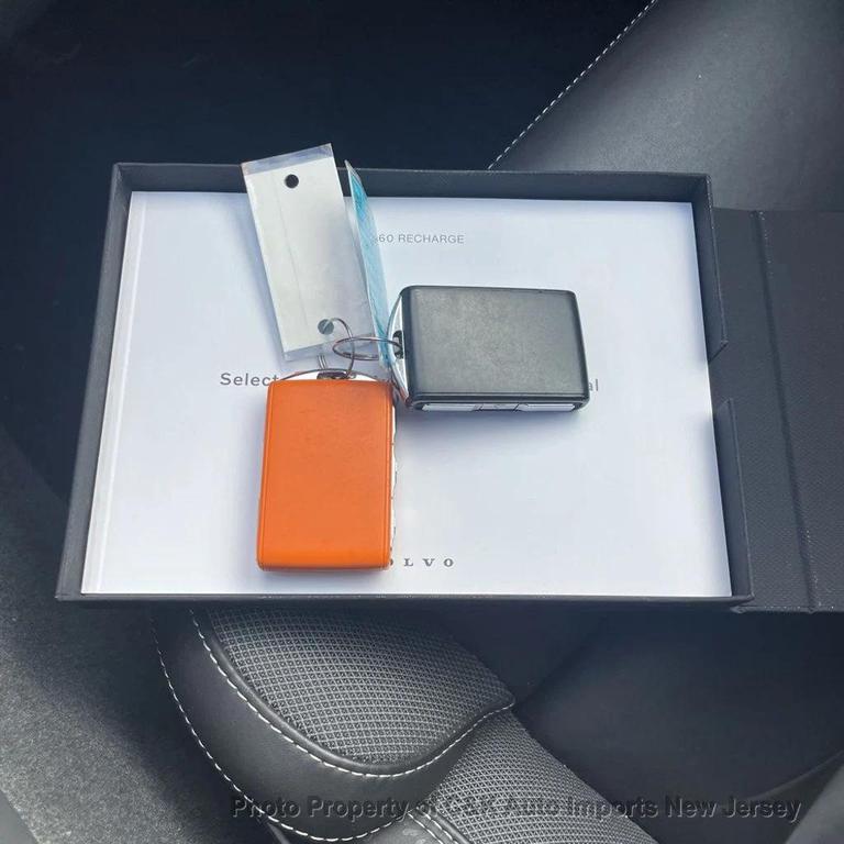 used 2022 Volvo XC60 Recharge Plug-In Hybrid car, priced at $35,945