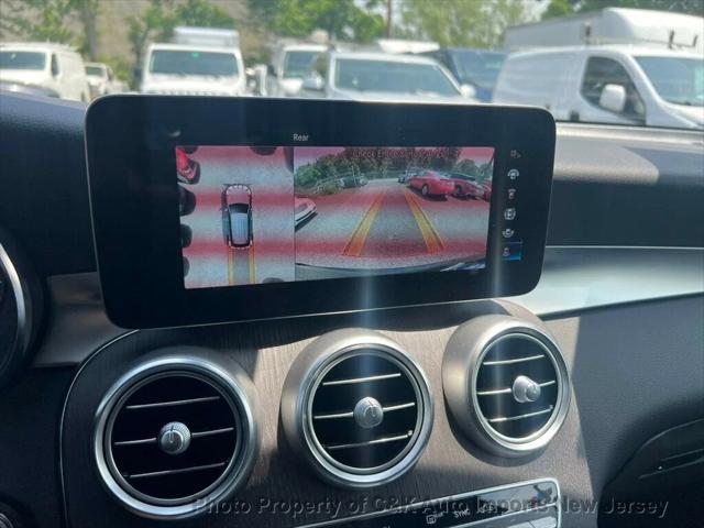 used 2022 Mercedes-Benz GLC 300 car